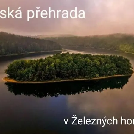 Zeleznohorske U Secskeho Zamku דירה Seč